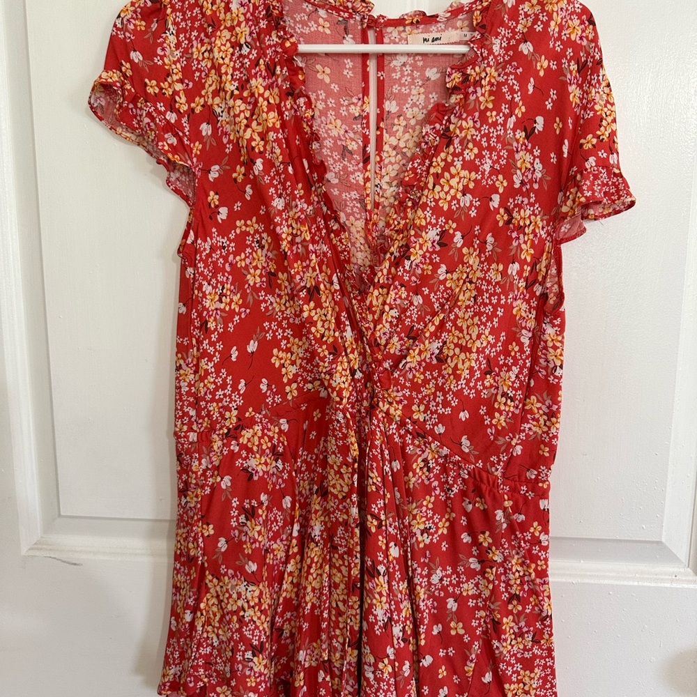 Francesca's Collections Red Cream Flutter Sleeve Jumpsuit